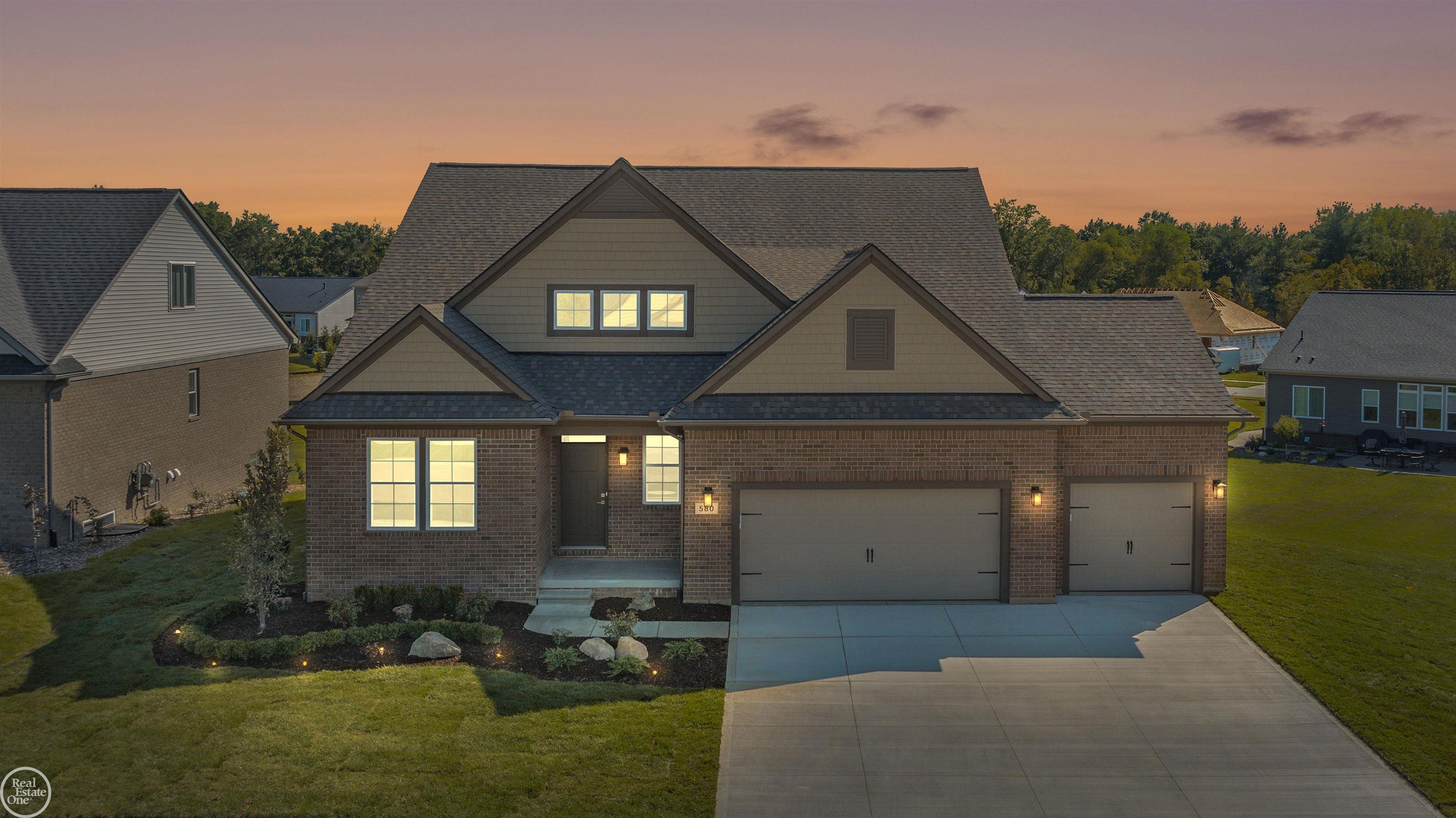 Tullamore Cir, Oxford, MI 48371