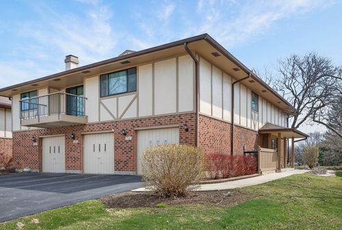 2c2-755 Whalom Ln, Schaumburg, IL, 60173-4719 | Card Image