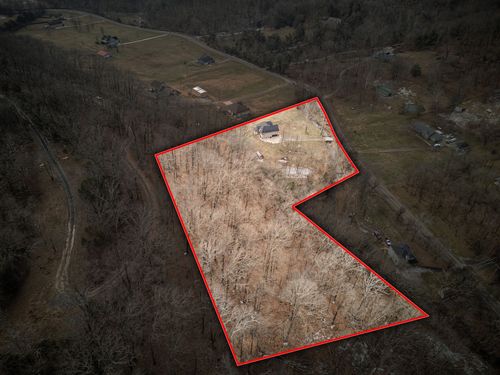 596 Lindsey Hollow Rd, Gallatin, TN, 37066-5249 | Card Image