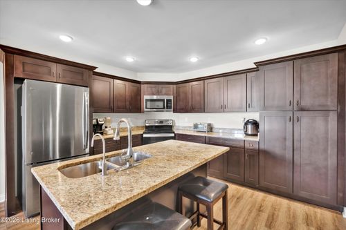 11402 River Falls Dr, Louisville, KY, 40272-4590 | Card Image