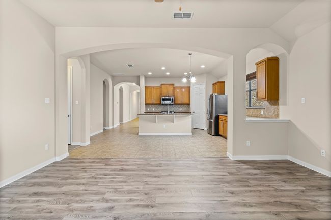 Open Floor Plan | Image 17