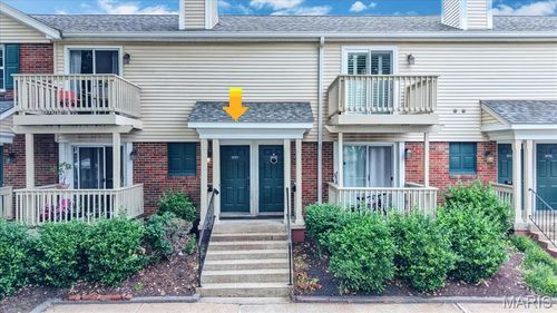 9121 N Swan Cir, Saint Louis, MO, 63144-1144 | Card Image
