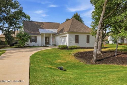 155 Lake Ridge Dr, Madison, MS, 39110-8210 | Card Image