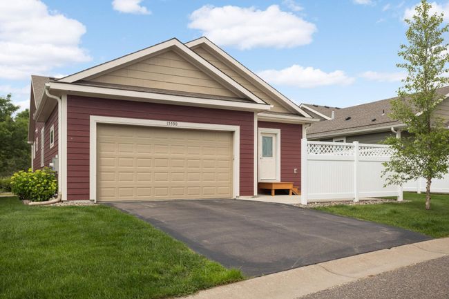 15590 Duck Trail Ln, Townhouse with 4 bedrooms, 4 bathrooms and null parking in Apple Valley MN | Image 37