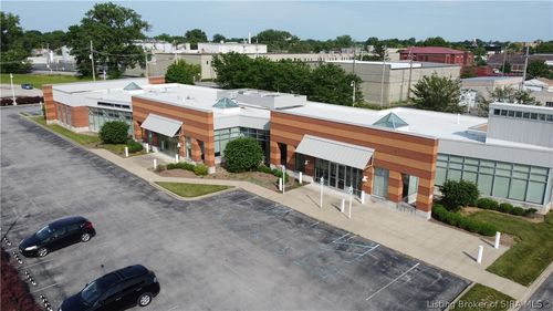 suite-a-900 Spring St, Jeffersonville, IN, 47130-3676 | Card Image