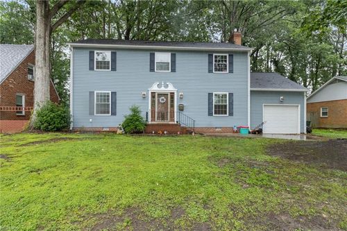 744 Village Green Pkwy, Newport News, VA, 23602-7034 | Card Image