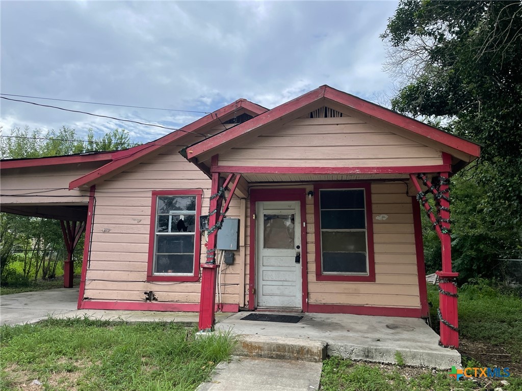 Riley St, Seguin, TX 78155