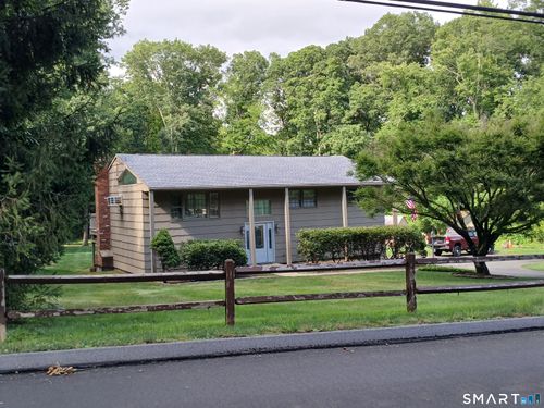 40 Huckleberry Hill Rd, Brookfield, CT, 06804-2211 | Card Image