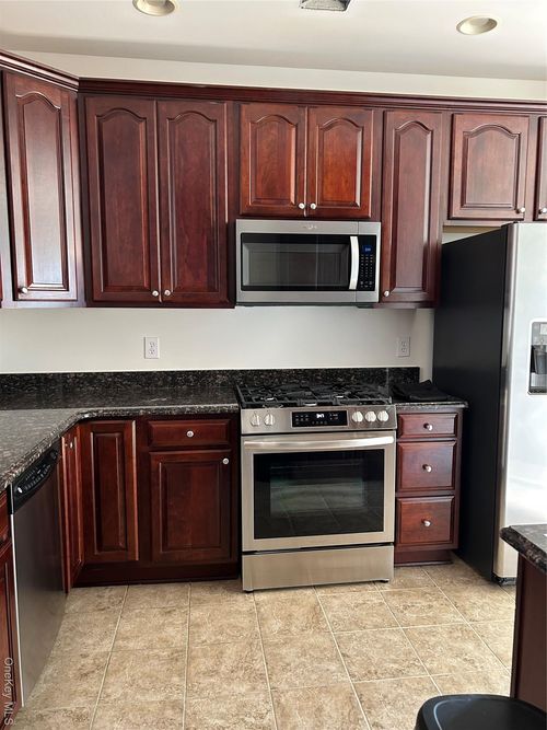 199 Somerset Dr, Massapequa, NY, 11758-3758 | Card Image