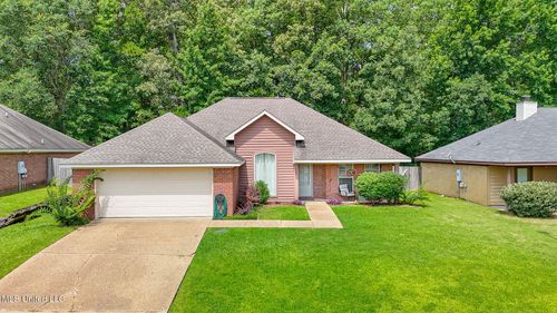 404 Briars Bnd, Brandon, MS, 39042-8215 | Card Image