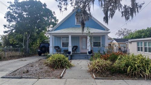 542 Division St, Tarpon Springs, FL, 34689-3318 | Card Image