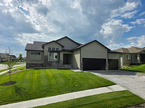 16701 Sheffield St, Bennington, NE, 68007-1946 | Card Image