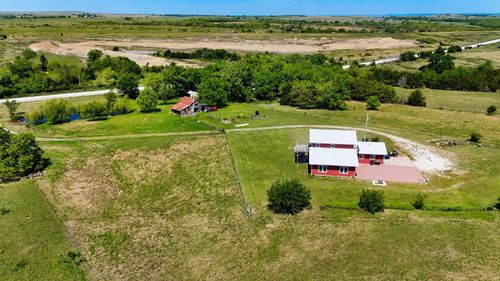 33225 Wabaunsee Rd, Alma, KS, 66401-9099 | Card Image