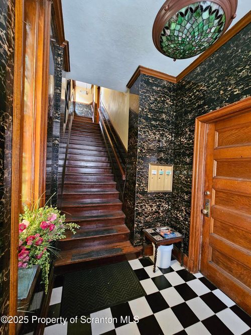 apt-2-218 S Franklin St, Wilkes Barre, PA, 18701-1021 | Card Image