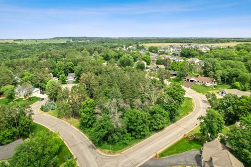 595 Hillside Dr, Prescott, WI, 54021-7454 | Card Image