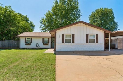 521 N 3rd St, Cashion, OK, 73016-9441 | Card Image