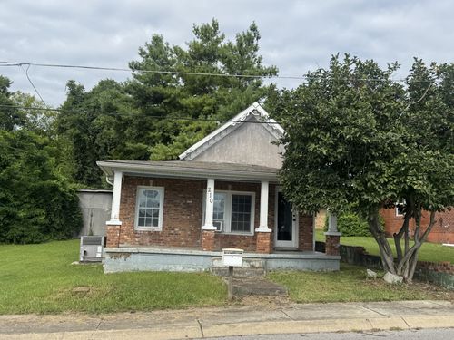 210 S Foster Ave, Gallatin, TN, 37066-3211 | Card Image