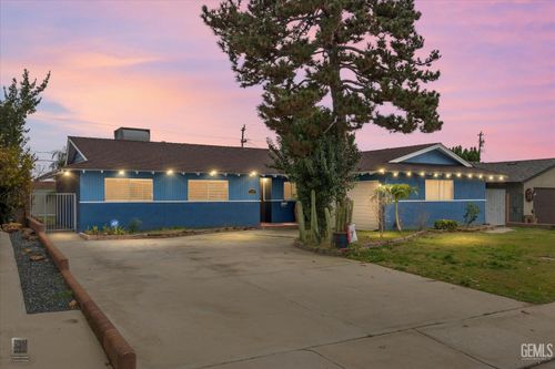 3300 Olympic Dr, Bakersfield, CA, 93308-1333 | Card Image