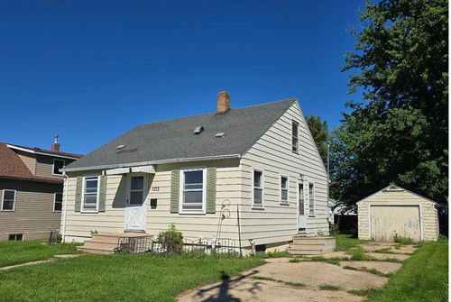 1013 4th Ave Sw, Pipestone, MN, 56164-1433 | Card Image