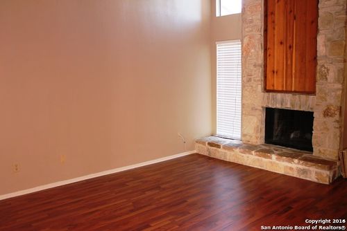 219e-3843 Barrington St, San Antonio, TX, 78217-4110 | Card Image