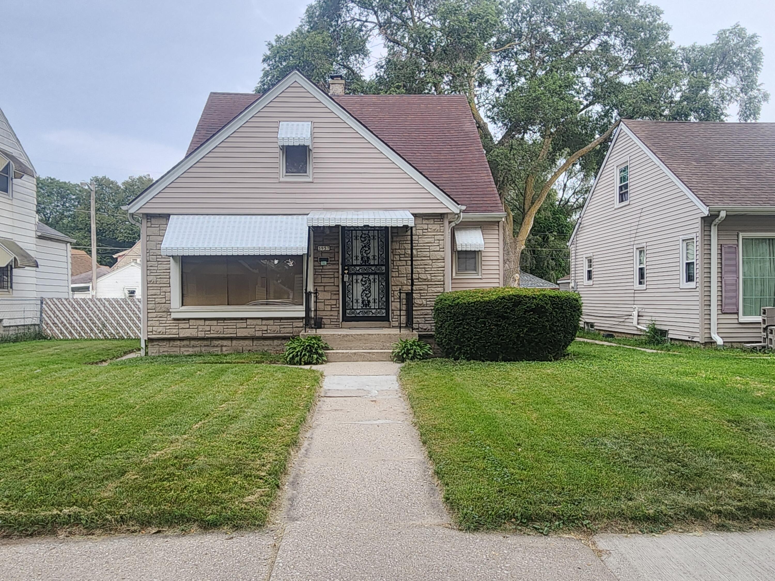 28th St, Milwaukee, WI 53216