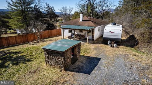 2077 Deerfield Valley Rd, WEST AUGUSTA, VA, 24485-2056 | Card Image