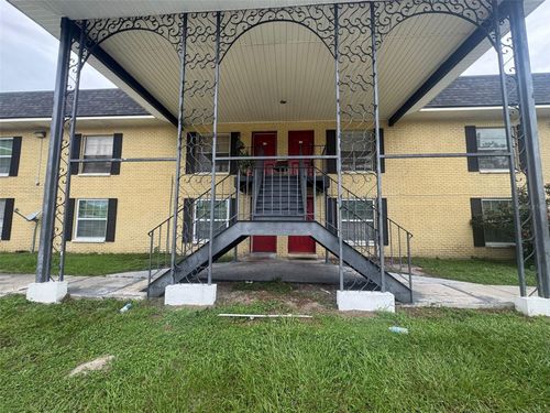 b1204-2800 E 113th Ave, TAMPA, FL, 33612-6314 | Card Image