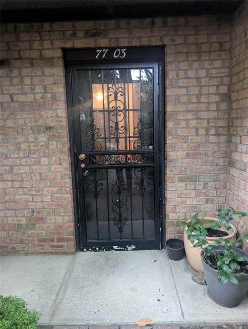 3fl-77 24th Ave, East Elmhurst, NY, 11370-1586 | Card Image