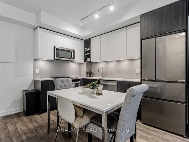 213 - 100 Eagle Rock Way, Condo with 1 bedrooms, 1 bathrooms and null parking in Maple ON | Image 6