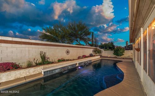 12450 N Copper Queen Way, Oro Valley, AZ, 85755-6640 | Card Image