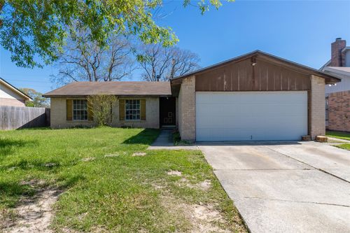 8406 Pebbledowne Dr, Houston, TX, 77064-8235 | Card Image