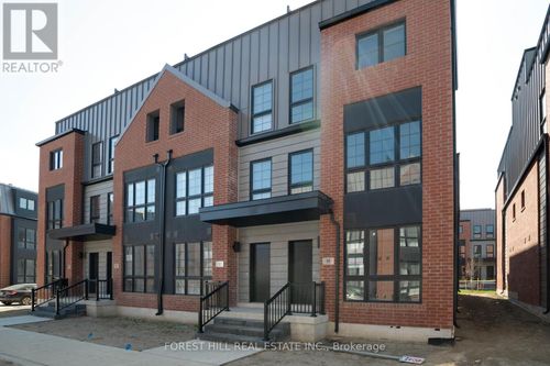 16 Chesley St, Thornhill, ON, L4J0M1 | Card Image