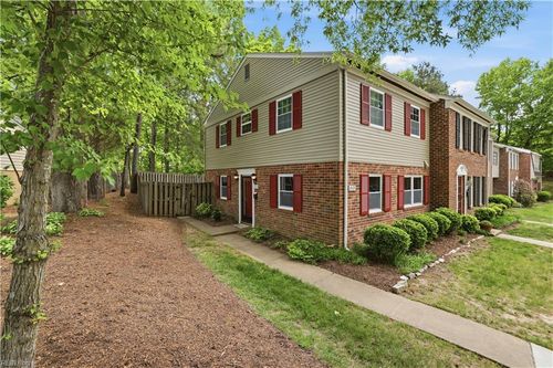 1513 Heritage Hill Drive, Richmond, VA, 23236 | Card Image