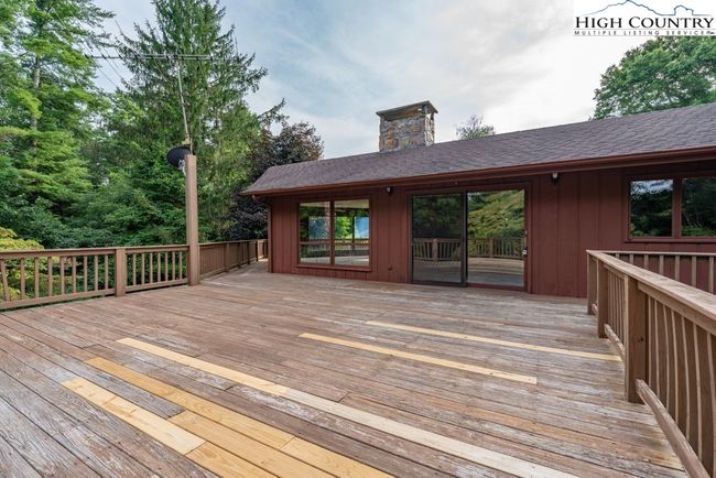 835 Ridge Rd, House other with 3 bedrooms, 3 bathrooms and null parking in Spruce Pine NC | Image 38