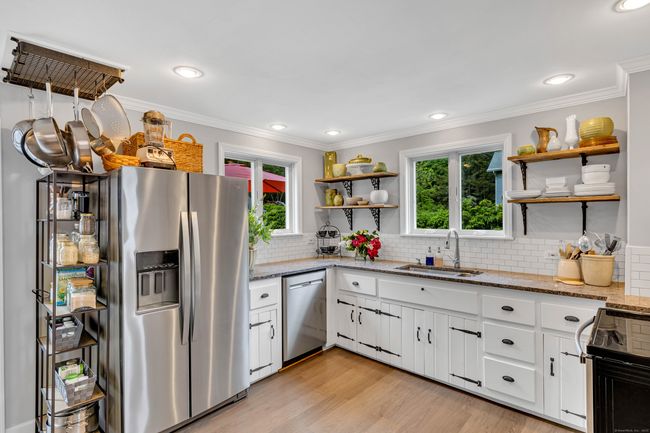 69 Spring St, House other with 3 bedrooms, 2 bathrooms and null parking in Chester CT | Image 18