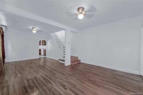 132 109th Ave, South Ozone Park, NY, 11420-1701 | Card Image