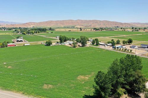 489 Day Rd, Weiser, ID, 83672-5829 | Card Image