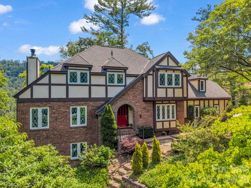 8 Sunny Ridge Dr, Asheville, NC, 28804-9789 | Card Image