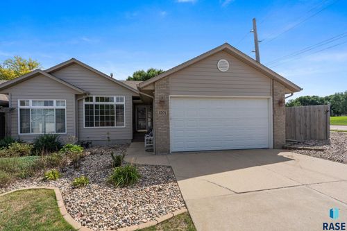 1201 E 62nd St Street, Sioux Falls, SD, 57108 | Card Image
