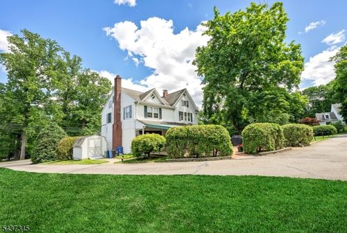 457 Russell Ave, Wyckoff, NJ, 07481-1226 | Card Image