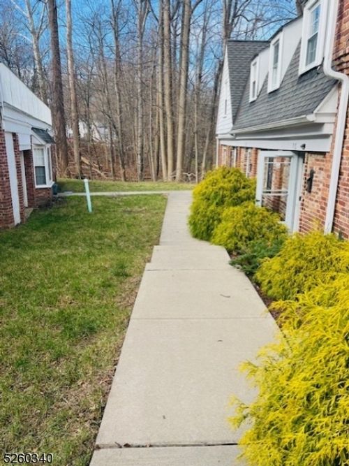 7c-10 Beech Spring Dr, Summit, NJ, 07901-1137 | Card Image