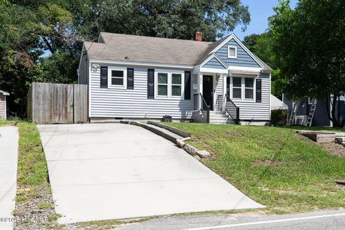 2017 Burnett Blvd, Wilmington, NC, 28401-6939 | Card Image