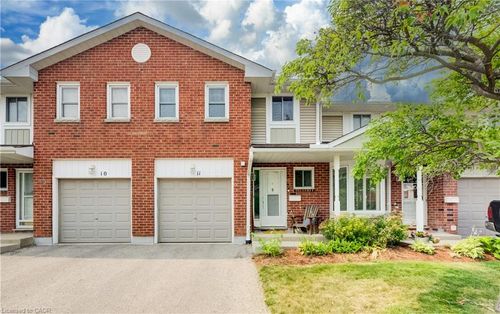 11-210 Highland Cres, Kitchener, ON, N2M5H7 | Card Image