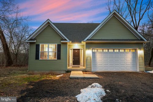 588 Almshouse Rd, DOYLESTOWN, PA, 18901-2613 | Card Image