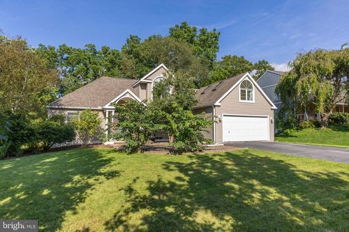 365 Farmstead Ln, STATE COLLEGE, PA, 16803-2517 | Card Image