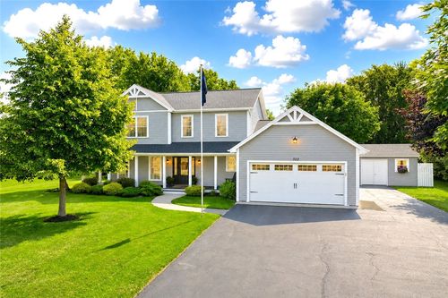 522 Salt Road, Webster, NY, 14580 | Card Image
