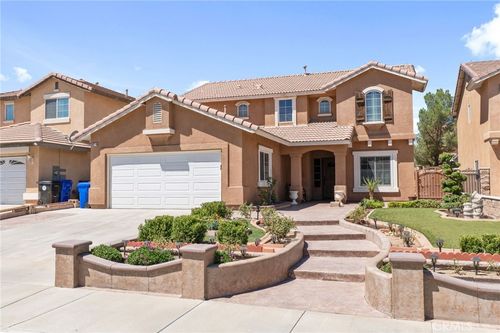 12776 Berrydale St, Victorville, CA, 92392-7926 | Card Image