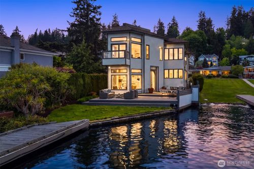 8503 Ne Juanita Dr, Kirkland, WA, 98034-3524 | Card Image