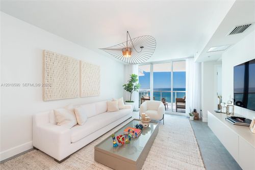 1502-3801 Collins Ave, Miami Beach, FL, 33140-3705 | Card Image