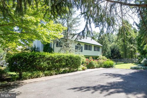 5420 Silo Hill Rd, DOYLESTOWN, PA, 18902-9136 | Card Image